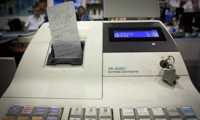 Μετατίθεται για την 1η Ιουλίου η υποχρεωτική ηλεκτρονική διαβίβαση παραστατικών στην ΑΑΔΕ