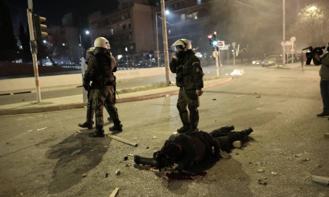 Νέα Σμύρνη: Τρίτος προφυλακιστέος για την απόπειρα ανθρωποκτονίας σε βάρος του αστυνομικού