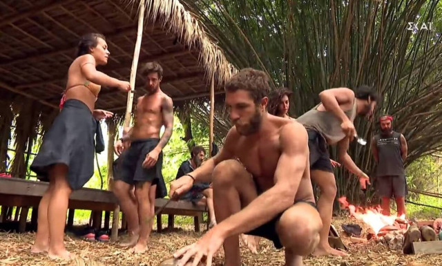 Survivor: Ξέσπασμα Ασημακόπουλου – «Ασχολούμαστε με τον Τριαντάφυλλο που τα έχει κάνει π@@@@α»