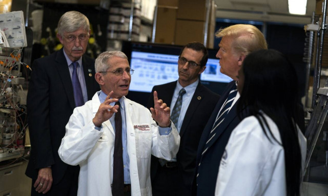 Κορονοϊός: Φάουτσι καλεί τον Τραμπ να ζητήσει από τους οπαδούς του να εμβολιαστούν