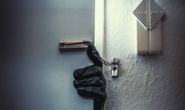 Ηράκλειο: Πίσω στη φυλακή οι διαρρήκτες με τη μεγάλη ζωή και τη Mερσεντές