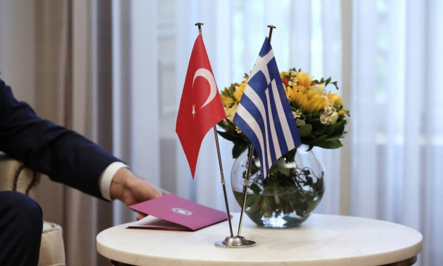 Διερευνητικές Ελλάδας - Τουρκίας: Το παιχνίδι του «μουτζούρη» και το προσφυγικό  