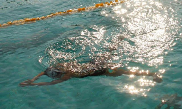 Καταγγελία-σοκ: Παράγοντας της κολύμβησης κακοποιούσε κορίτσια 10 ετών για δύο χρόνια