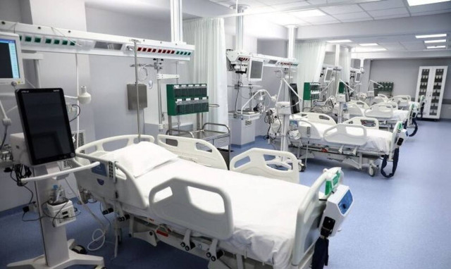 Κρούσματα σήμερα: Σε αναμονή για τα νέα δεδομένα – Αγωνία για τις ΜΕΘ