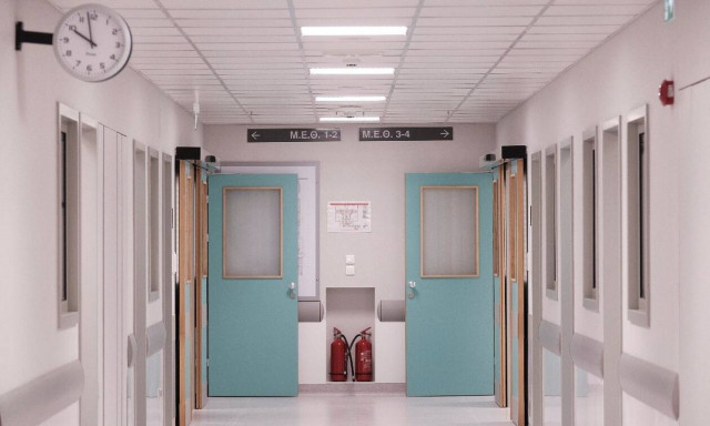 Κορονοϊός: ΜΕΘ – Η χειρότερη ημέρα για την Αττική – Τι λένε τα στοιχεία της ΠΟΕΔΗΝ 