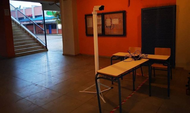 Τα παιδιά μετράνε, ήδη, τις μέρες σαν τους φυλακισμένους…