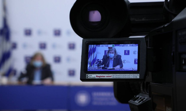 Κορονοϊός: Δείτε LIVE την ενημέρωση για την πορεία της πανδημίας από το υπουργείο Υγείας