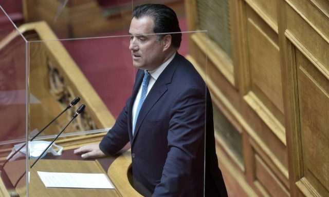 Τροχαίο δυστύχημα έξω από τη Βουλή: Κόντρα στην Ολομέλεια μεταξύ Γεωργιάδη - Βούτση