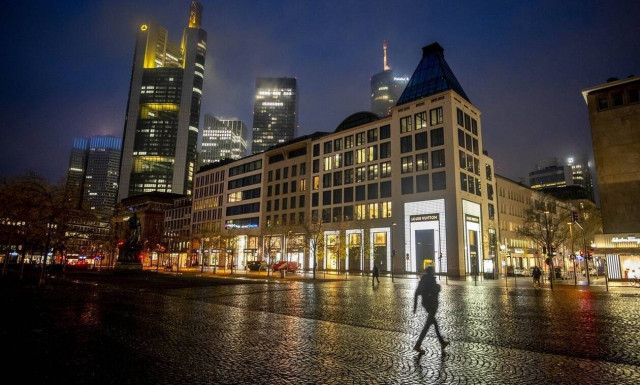 Επιδημιολόγος στη Γερμανία προειδοποίει: Επιδεινωμένη η κατάσταση μετά το Πάσχα των Καθολικών