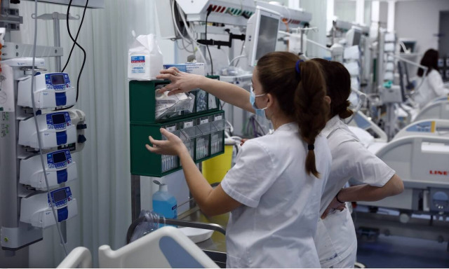 Greece registers 3,465 new coronavirus infections on Wednesday, 56 fatalities; 630 on ventilators