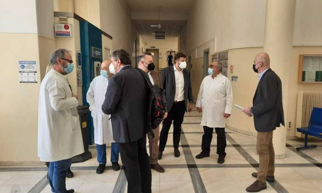 Ξανθός: Σε λειτουργική κατάρρευση το ΕΣΥ - Εξουθενωμένοι οι άνθρωποι της πρώτης γραμμής 