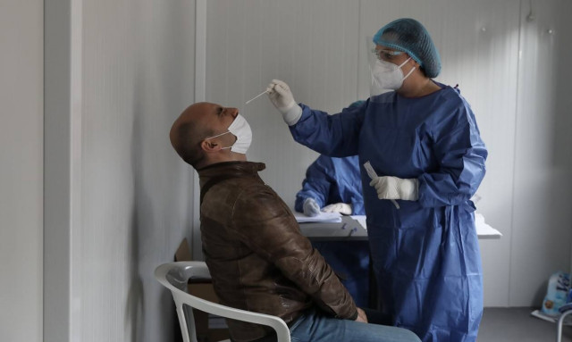 Ρεπορτάζ Newsbomb.gr: Φόβοι για πάνω από 3.500 κρούσματα σήμερα - «Έκρηξη» των διασωληνωμένων