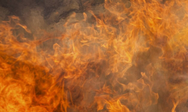 Φρίκη στη Ρωσία: Μητέρα ανάγκασε τον 8χρονο γιο της να πιει βενζίνη και του έβαλε φωτιά