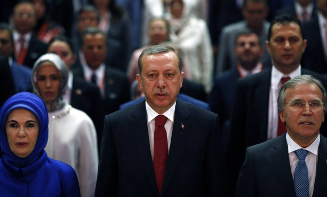 Αυστηρή προειδοποίηση ΕΕ - ΗΠΑ προς Ερντογάν για την απαγόρευση του κουρδικού κόμματος