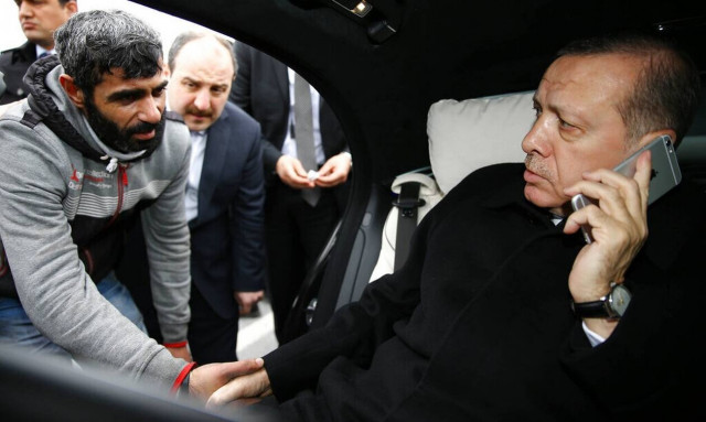 Τουρκία: Ο Ερντογάν ληστεύει τη χώρα του - Αρπάζει χρυσό ενός δισ. δολαρίων από κοσμηματοπωλεία