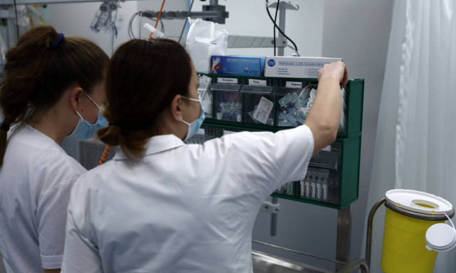 Νοσοκομεία ώρα μηδέν: Αντίστροφη μέτρηση για την επίταξη - Γιατί διστάζουν οι ιδιώτες γιατροί