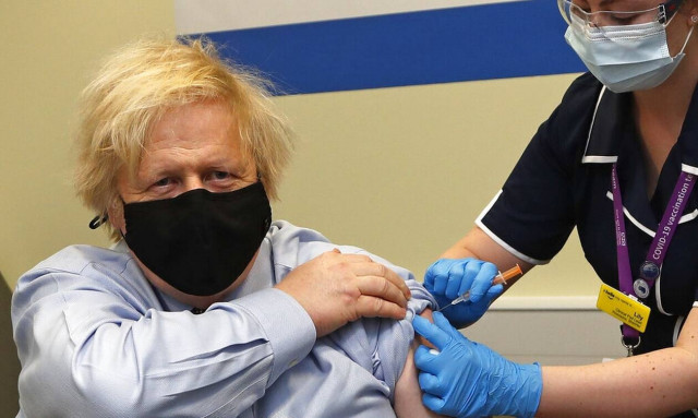 Βρετανία: Ο Μπόρις Τζόνσον έκανε το εμβόλιο της AstraZeneca