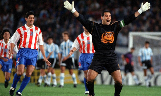 Χοσέ Λουίς Τσιλαβέρτ: Ο «τρελός» που μπήκε στο Guinness – Θέλει να γράψει ιστορία και στην πολιτική