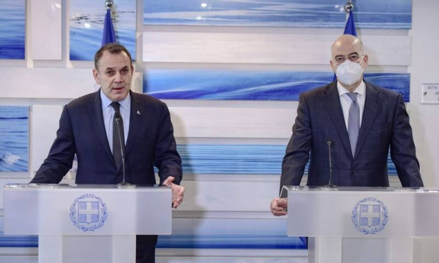 Αποδέχεται την πρόσκληση Τσαβούσογλου ο Δένδιας αλλά προειδοποιεί την Τουρκία: Μαζέψτε τον Ακάρ!