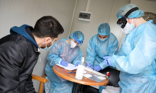 Κορονοϊός: Αγωνία για τη νέα «μετάλλαξη» στην Ελλάδα - Πολύ μεταδοτικό το νέο στέλεχος