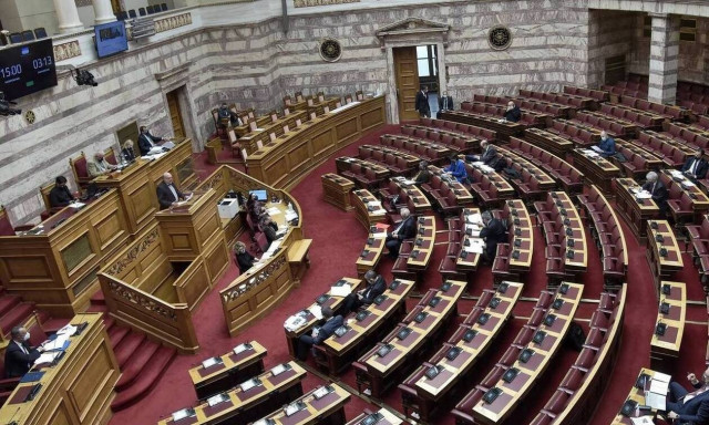 Τροπολογία ΥΠΟΙΚ για ακατάσχετα επιδόματα,μειωμένο ΦΠΑ, παραχώρηση αιγιαλού και ειδικές εκκαθαρίσεις