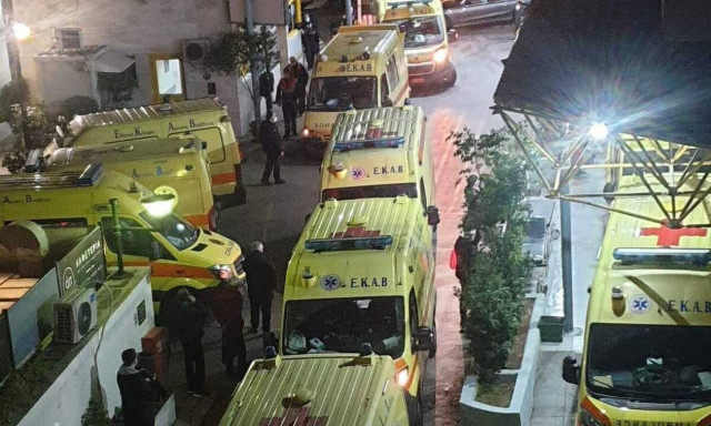 «Πόλεμος» στον Ευαγγελισμό - Άλλη μια δύσκολη νύχτα για τα νοσοκομεία της Αττικής