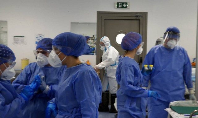 Κρούσματα σήμερα: Πρώτη η Αττική με 801 νέες μολύνσεις - Η διασπορά σε όλη την επικράτεια