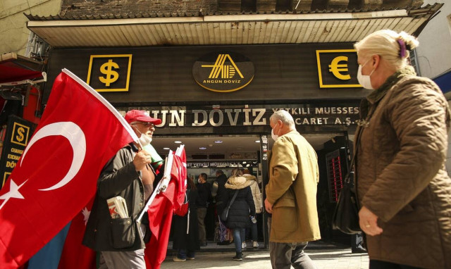 Τουρκία: Ραγδαίες εξελίξεις μετά την κατάρρευση της λίρας - Έντονοι «ψίθυροι» για ανασχηματισμό