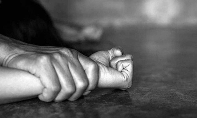 Θεσσαλονίκη: Παρίστανε τον αστυνομικό και βίαζε ή λήστευε τα θύματά του