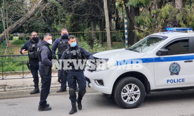 Ρεπορτάζ Newsbomb.gr: Αυτές είναι οι κάμερες που θα έχουν στις στολές τους οι Αστυνομικοί