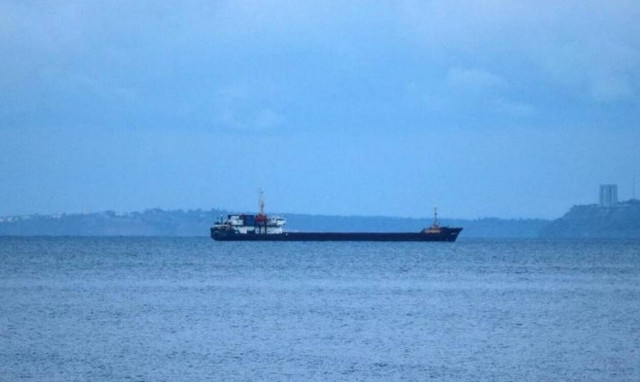 Εγκλωβισμένοι για 15 μήνες ανοικτά της Κίνας οι Έλληνες ναυτικοί του Angelic Power 