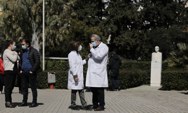 Γιαννάκος στο Newsbomb.gr: Πέθανε 70χρονος με κορονοϊό - Ήταν διασωληνωμένος εκτός ΜΕΘ