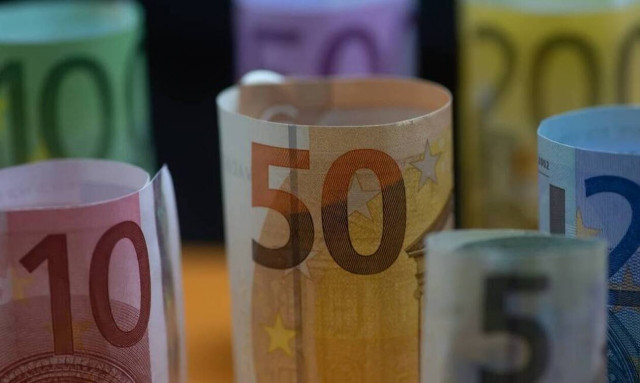 Δώρο Πάσχα 2021: Ποτέ πληρώνεται - «Μαχαίρι» για χιλιάδες εργαζομένους  - Υπολογίστε ΕΔΩ το ποσό 