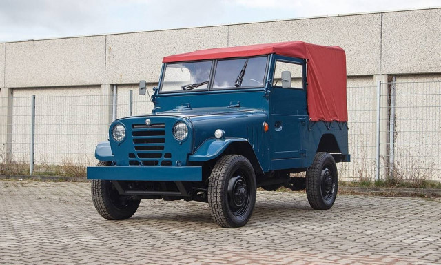 Τι κρύβεται πίσω από αυτό το κλασικό μπλε τετρακίνητο;