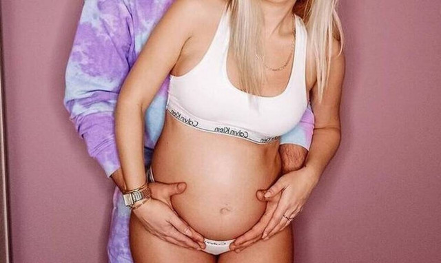 Έγκυος Ελληνίδα ηθοποιός: Οι πρώτες φωτό με φουσκωμένη κοιλίτσα