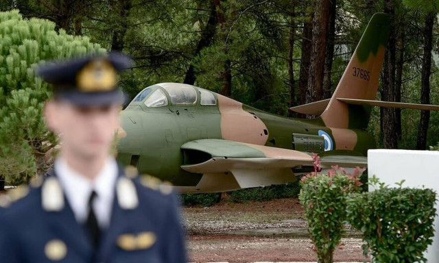 Πολεμική Αεροπορία: Προσλήψεις επαγγελματιών οπλιτών - Δείτε την προκήρυξη 