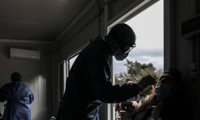 Κρούσματα σήμερα: Αγωνία για τα επιδημιολογικά δεδομένα – Φόβοι για νέα αύξηση