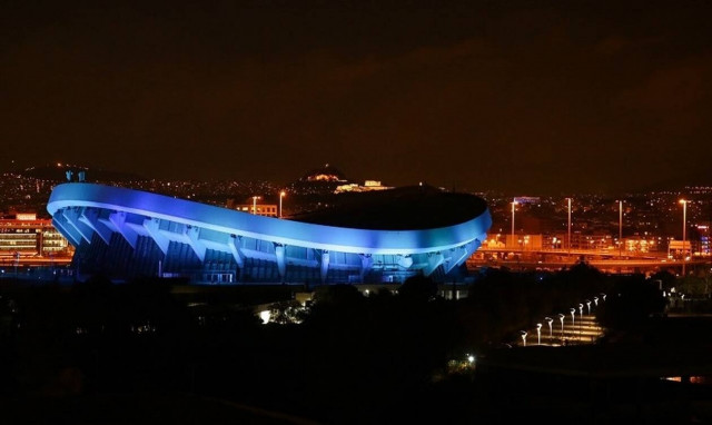 200 χρόνια από το 1821: Στα χρώματα της Ελλάδας το ΣΕΦ (photo)