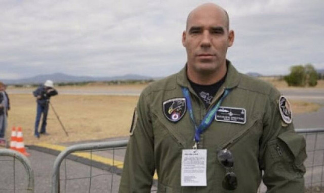 25η Μαρτίου: Αυτός είναι ο πιλότος της «ΖΕΥΣ» που συγκλόνισε με το μήνυμά του