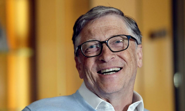 Μπιλ Γκέιτς: Ο πλανήτης θα επιστρέψει σε φυσιολογικούς ρυθμούς χάρη στα εμβόλια το 2022