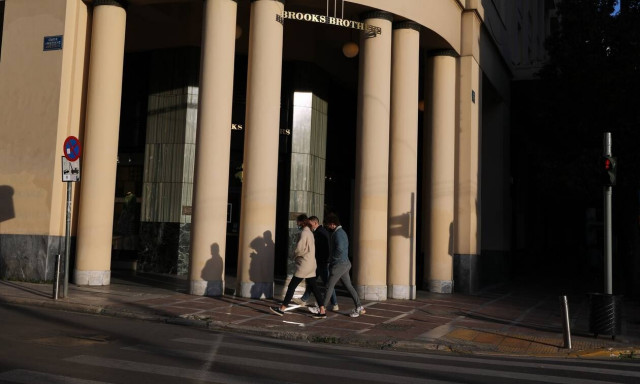 Lockdown: Το «κλειδί» για την άρση – Οι ημερομηνίες-ορόσημο για εστίαση, σχολεία, λιανεμπόριο