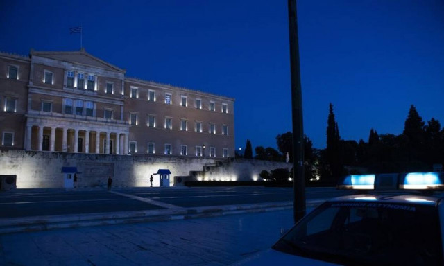 Lockdown: Αφόρητη πίεση στις ΜΕΘ – Ποιες περιοχές είναι στο βαθύ κόκκινο - Αυξήσεις στο ιικό φορτίο