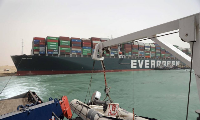 Διώρυγα του Σουέζ: Γιατί το μπλοκάρισμα του πλοίου-μαμούθ «δείχνει» τι θα συμβεί σε νέο Ψυχρό Πόλεμο