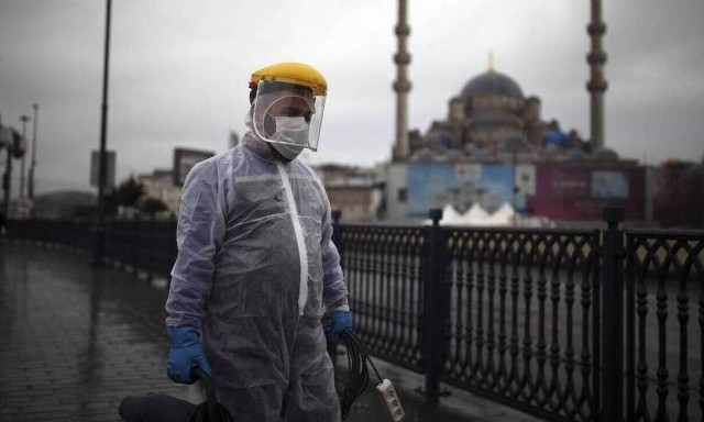 Τουρκία - Κορονοϊός: Πιο αυστηρά μέτρα για να ελεγχθεί η πανδημία ζητούν οι γιατροί της χώρας	