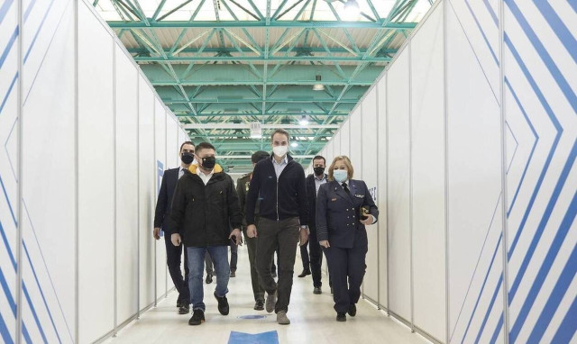 PM Mitsotakis: 'Mass vaccinations will allow us to regain control of our lives'