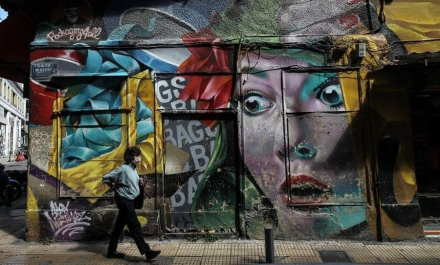 Greece registers 3,133 new coronavirus infections on Saturday; 728 in ICUs nationwide	