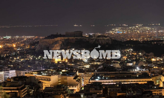 Ώρα της Γης: Στο σκοτάδι η Ακρόπολη για την προστασία του περιβάλλοντος – Εντυπωσιακές εικόνες