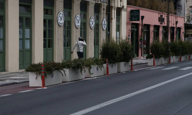 Lockdown: Ξεκλειδώνει η χώρα - Όπλα τα self tests και τα εμβόλια 