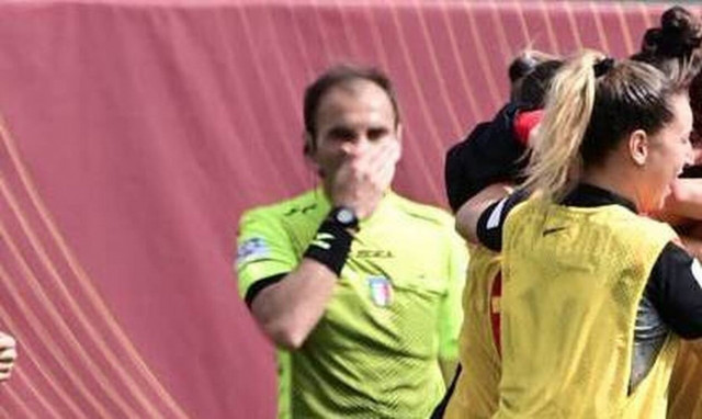 Απίθανο γκολ παίκτριας της Ρόμα! - «Τρελάθηκε» κι ο επόπτης (video+photos)