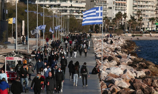 Κορονοϊός: Ένας χρόνος πανδημία - Πώς ζουν οι Έλληνες, οι ανασφάλειες και η αισιοδοξία